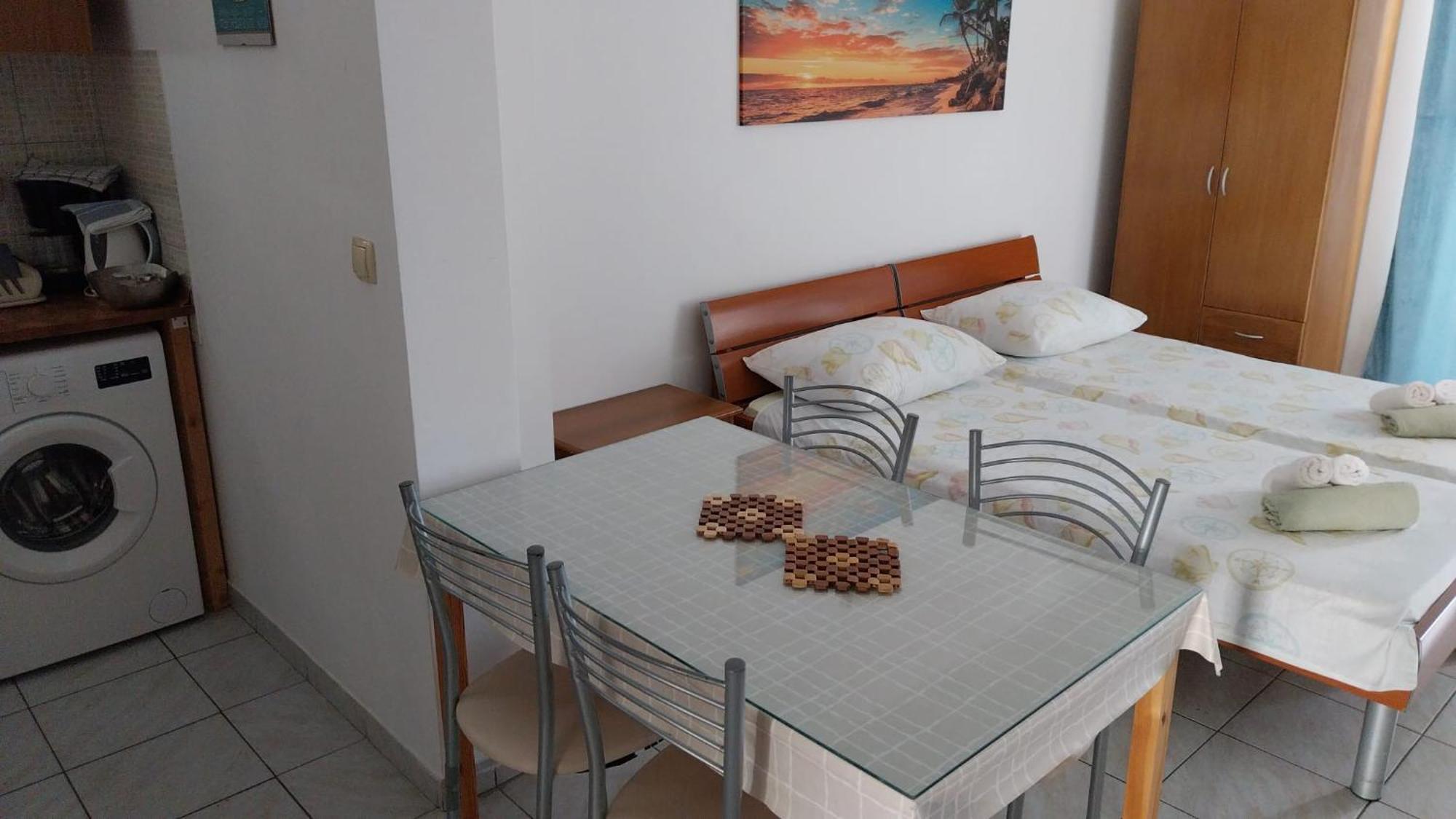 Apartments Zemunik Omiš Стая снимка